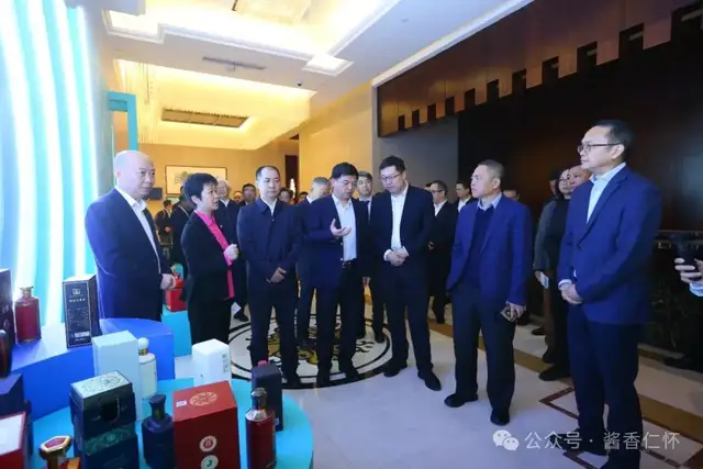 “赤水河谷 中国酱香”品牌推广活动启幕(图6) “赤水河谷 中国酱香”品牌推广活动启幕(图6)