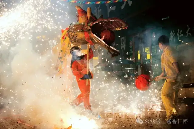 坛厂太平龙灯会:烟火里的乡土年味(图2) 坛厂太平龙灯会:烟火里的乡土年味(图2)